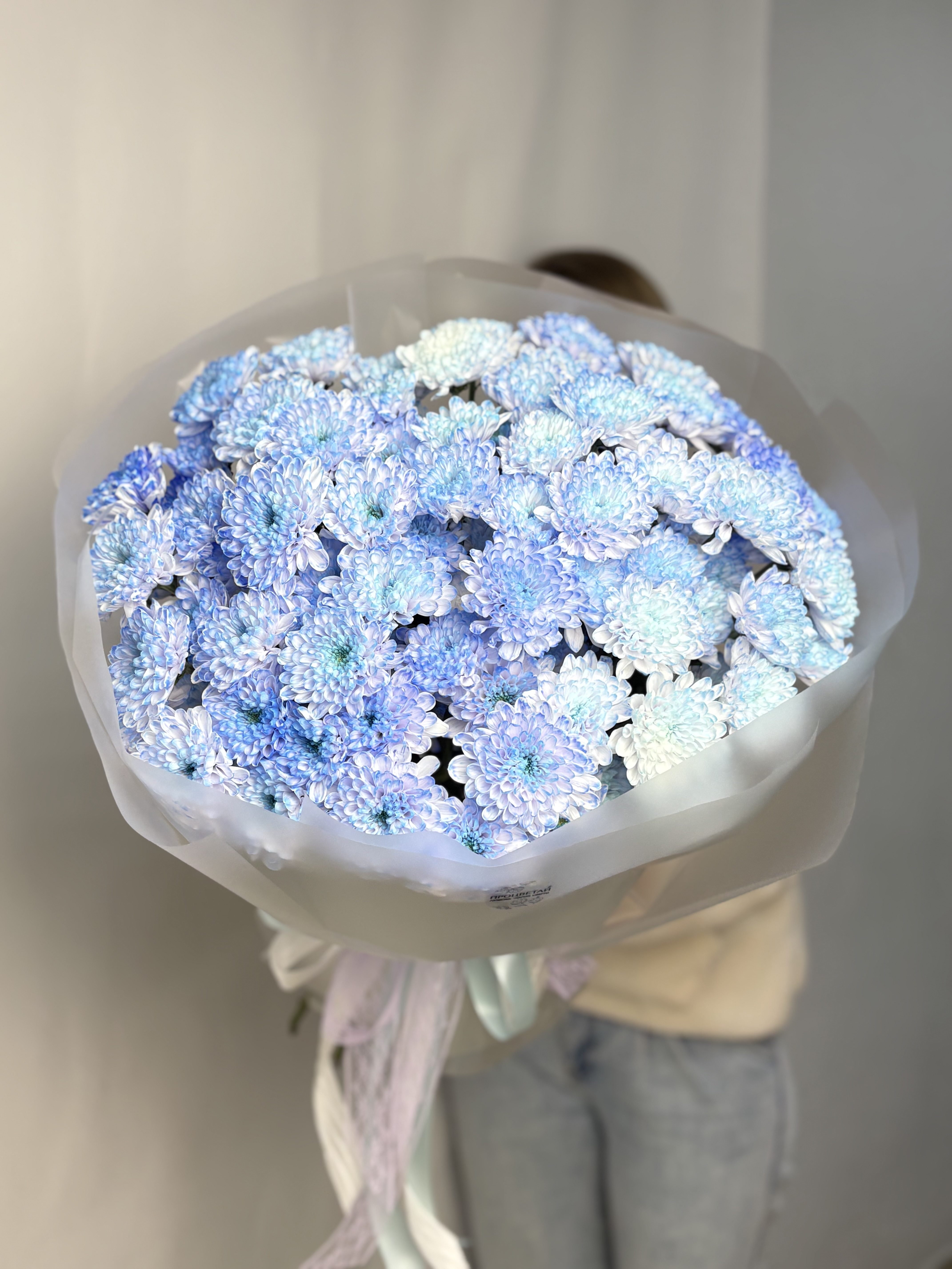 Букет из 15 хризантем, синий